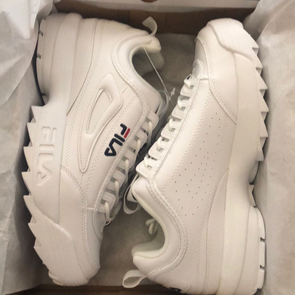 Brand New Never Worn Fila Disruptor II size 10.5 in men’s NIB